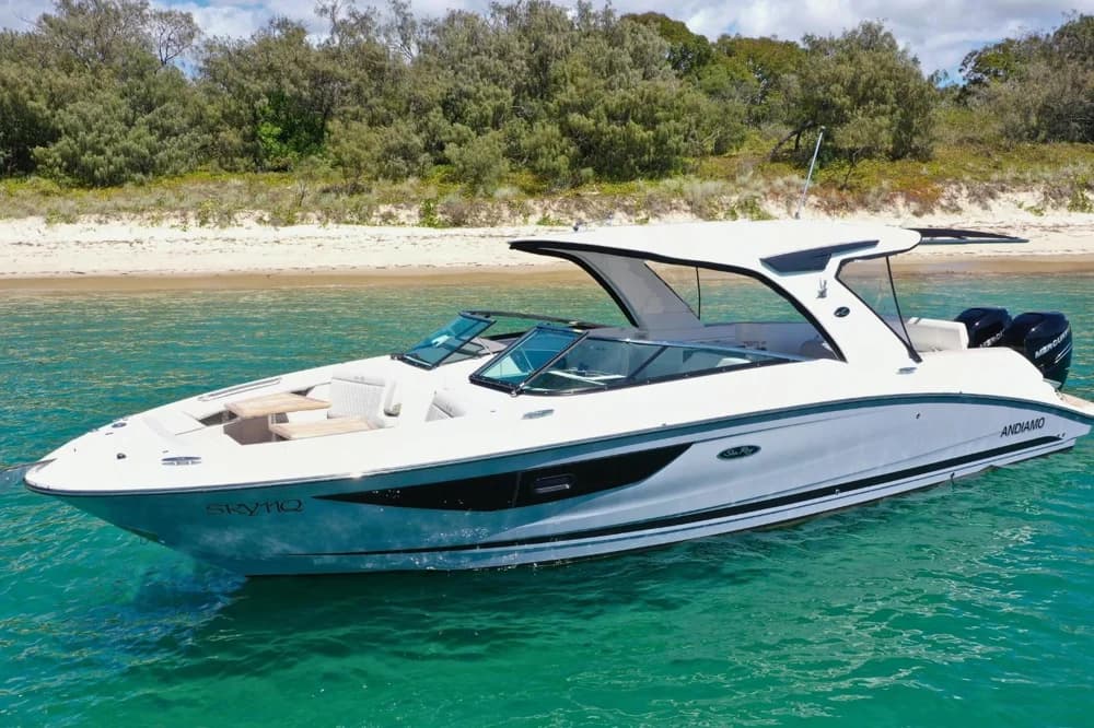 2023 Sea Ray SLX 350 Outboard | 36.9 ft