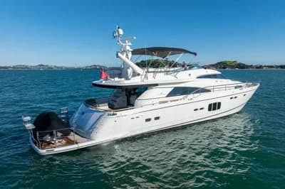 2012 Fairline Squadron 78 Custom | 80.0 ft 3