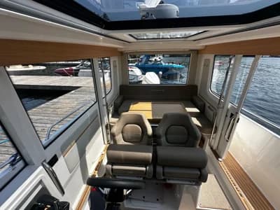 2025 Nimbus Commuter 9 | 30 ft 3