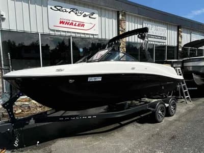 2022 Bayliner VR5 Bowrider I/O | 20 ft 2