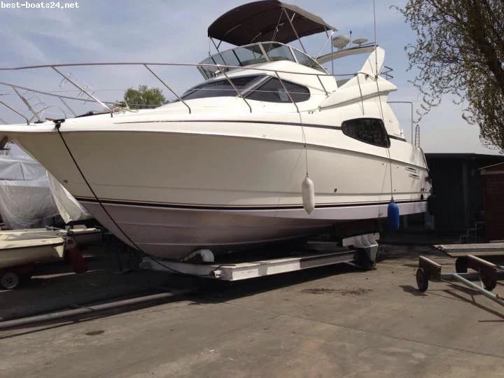 SILVERTON 330 SPORT FLY BRIDGE