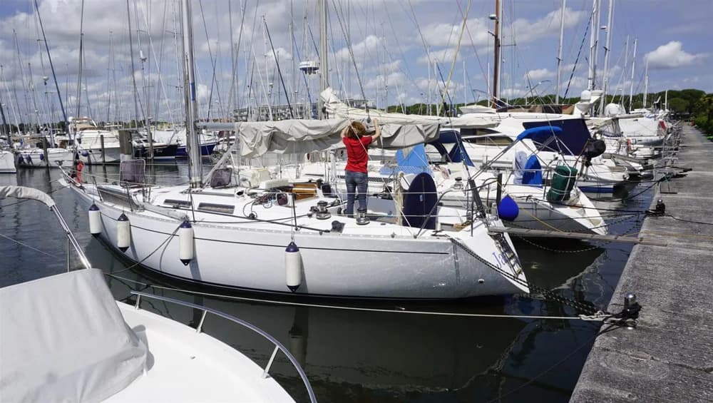 Jeremy Rogers Contessa 43