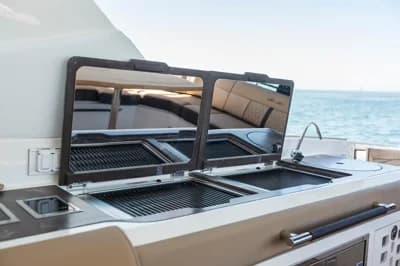 2019 Sea Ray SLX 400 Outboard 3