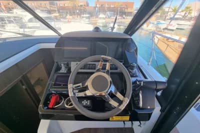 2025 Beneteau Antares 12 Fly 3