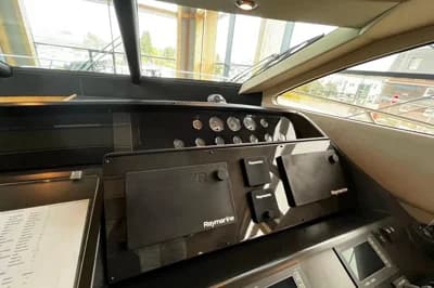 2008 Sunseeker Predator 62 3