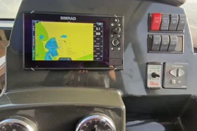2020 Quicksilver Activ 905 Weekend Outboard 3