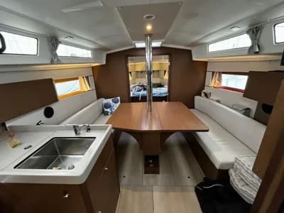 2020 Beneteau Oceanis 38.1 3
