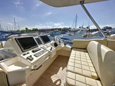 Azimut 70 3