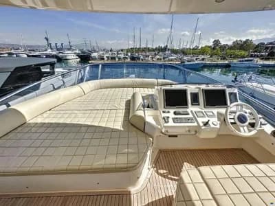 Azimut 70 4