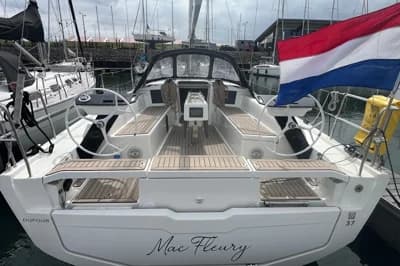 2023 Dufour 37 2