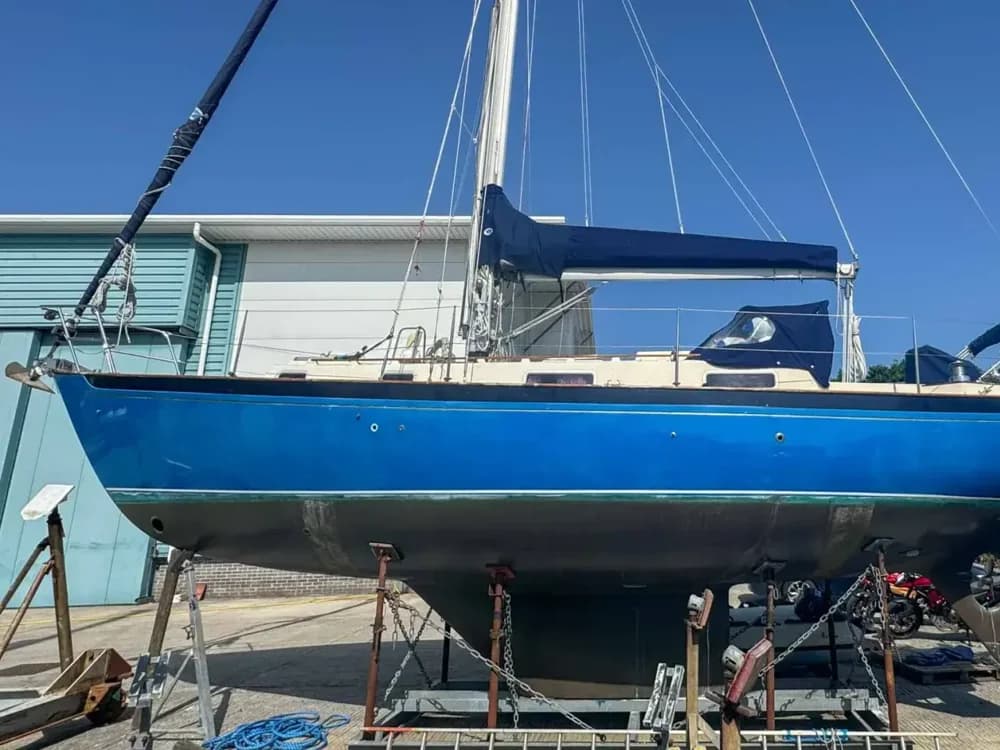 1999 Victoria 34 Boat for Sale in Falmouth