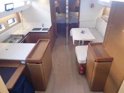 2019 Jeanneau Sun Odyssey 440 Boat for Sale in Marina di Portorosa 3