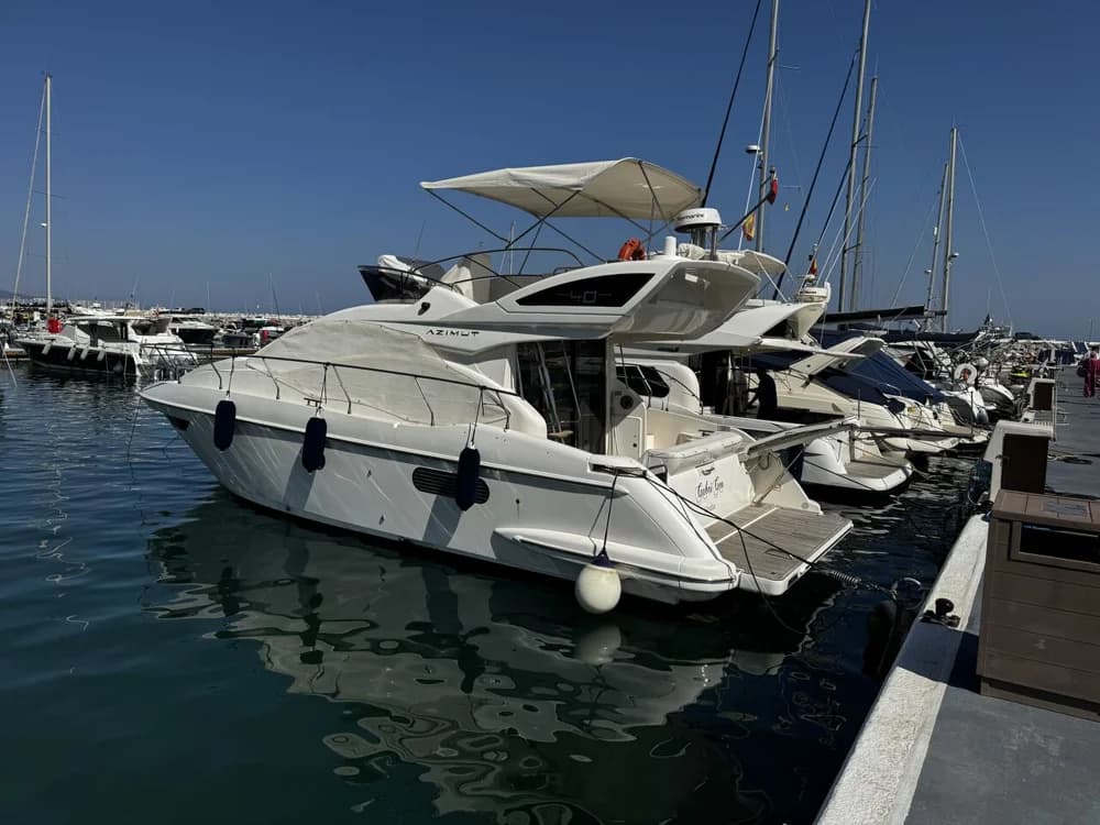Azimut 40