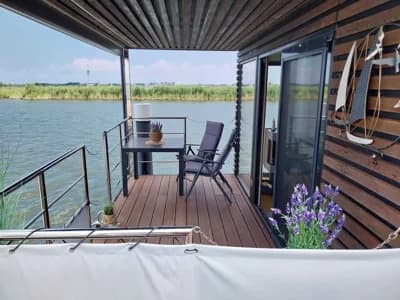 HT4 Houseboat Lelystad Ligplaats 3