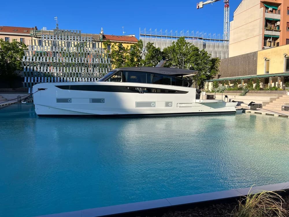 2025 Azimut Seadeck 6 | 57.4 ft