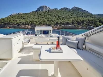 Ferretti 731 3