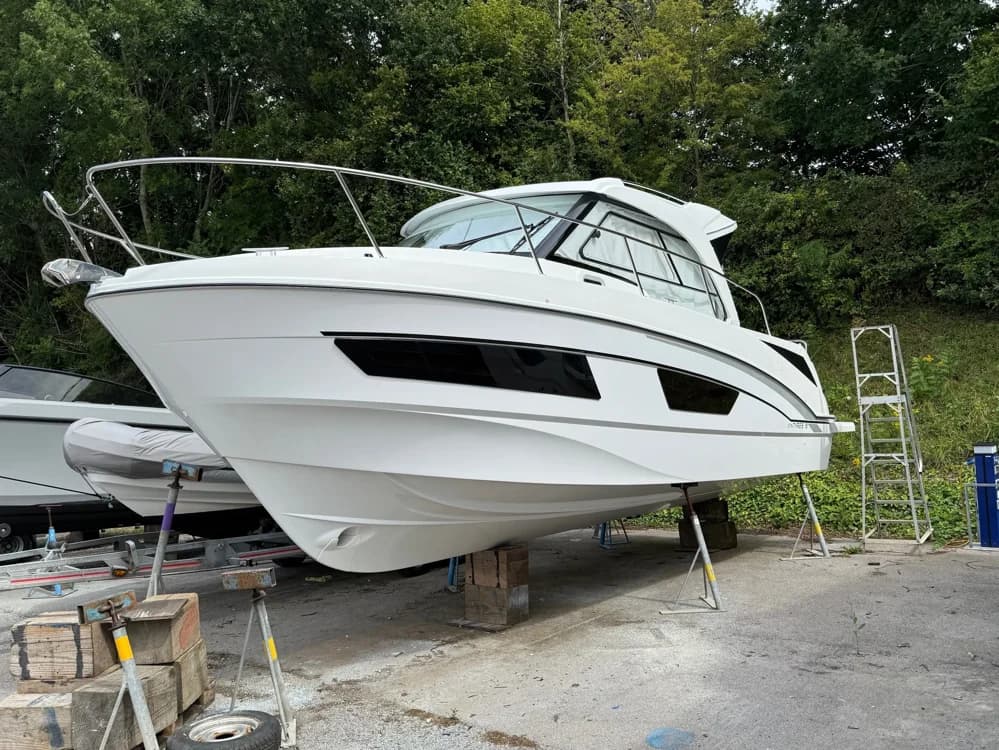 2024 Beneteau Antares 9 Boat for Sale in Swanwick
