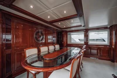 2000 Benetti Classic 115 | 114.8 ft 3