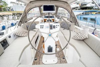2007 Oyster 46 | 46.8 ft 3