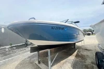 2021 Sea Ray SPX 190 Outboard 2