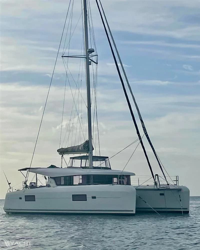 Lagoon 42