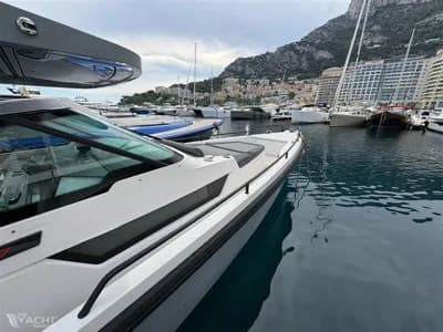 AXOPAR BRABUS 37 SUN TOP 3