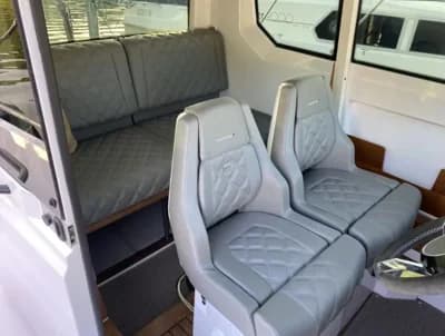 Axopar 28 Cabin Brabus Line 2