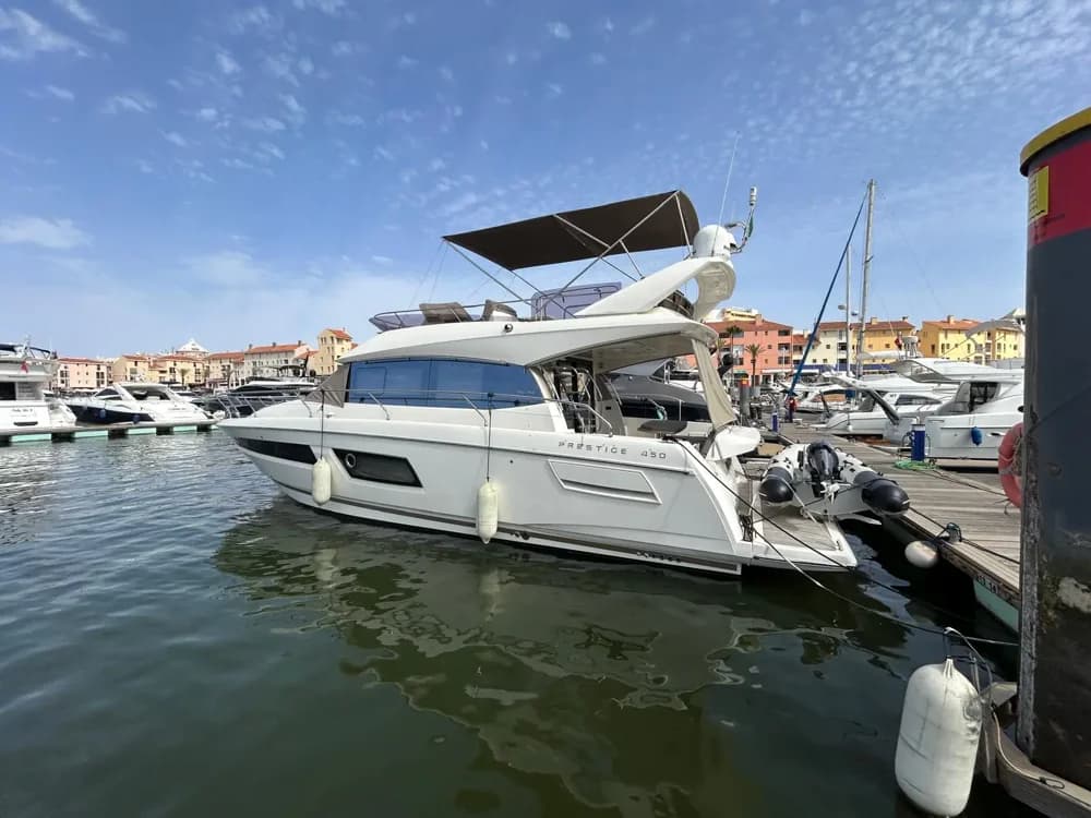 2017 Prestige 450 Boat for Sale in Vilamoura