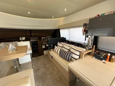 2017 Prestige 450 Boat for Sale in Vilamoura 4