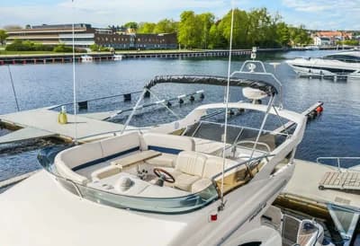 Princess 42 Flybridge 3