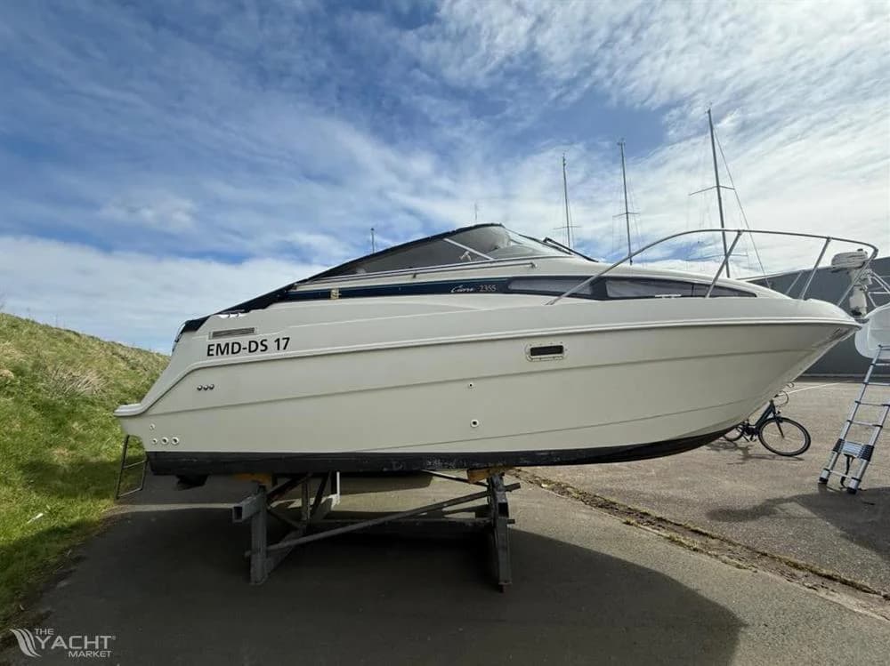 Bayliner 2355