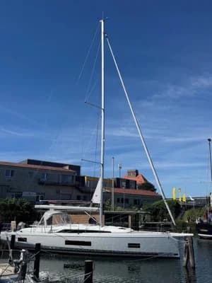 Beneteau Oceanis 47 2
