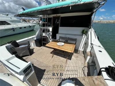 Uniesse Marine - 42 Fly 2