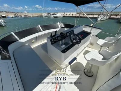 Uniesse Marine - 42 Fly 3