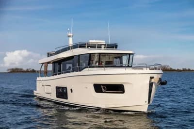 BENETEAU SWIFT TRAWLER 54 3