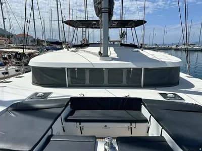 Lagoon 500 2