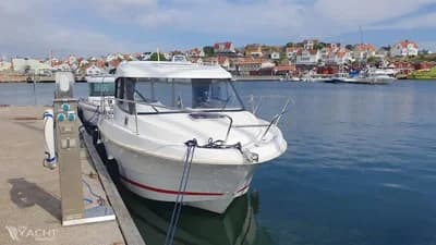Beneteau Antares 780 2