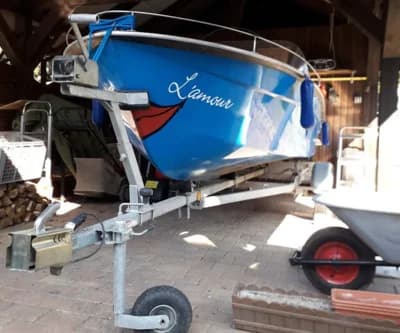 VEB Mahagonie Elektroboot Boot Plaue inkl Trailer MM 2