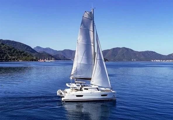 FOUNTAINE PAJOT LUCIA 40