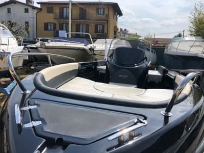 As Marine 570 Black Edition (New) 3