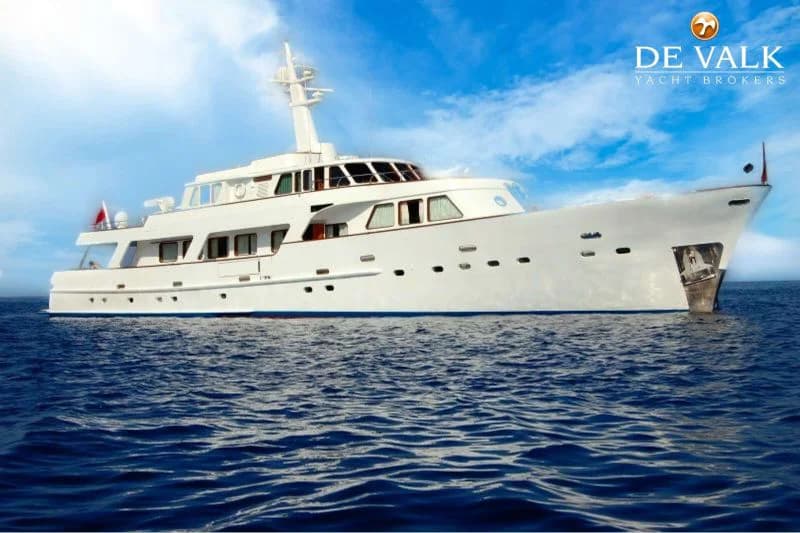 Hall Russell and Co Navetta