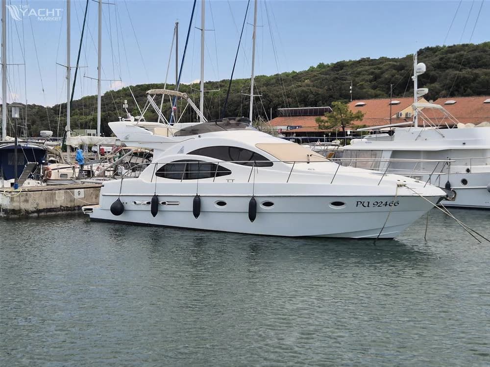 Azimut 42
