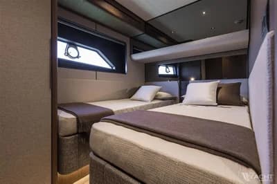 Ferretti Yachts 580 3