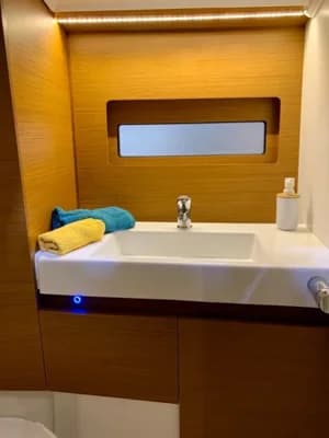 JEANNEAU SUN LOFT 47 2