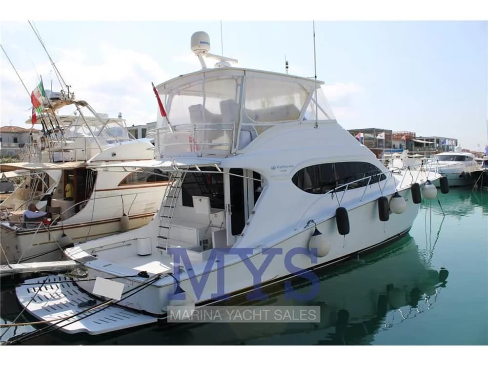 Hatteras - 54 Convertible