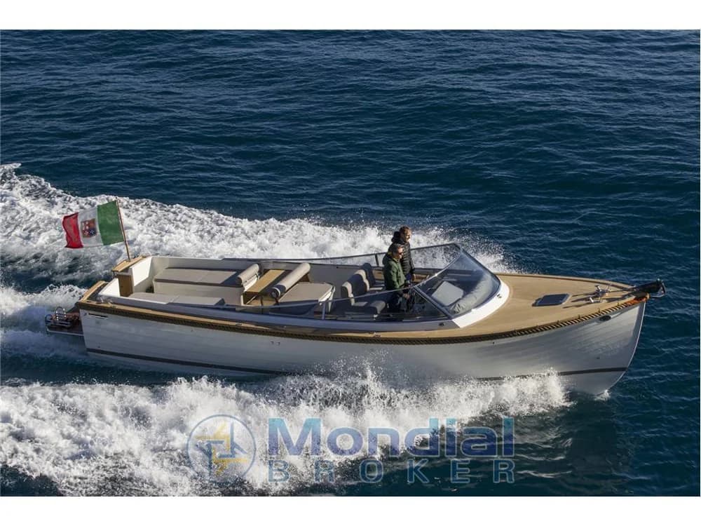 Cantiere Mussini - Paraggina Tender Line