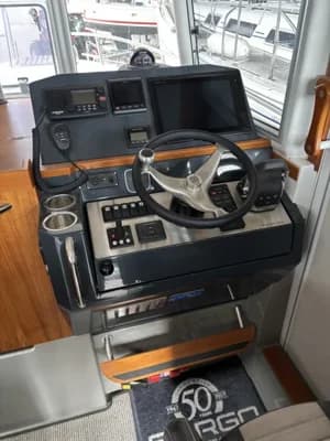 Sargo 33 aft door 2