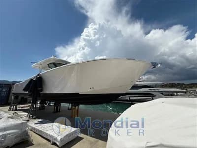 Bertram Yacht - 39 cc 2