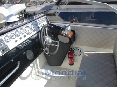 Poole Power - Sunseeker 28 Portofino 2