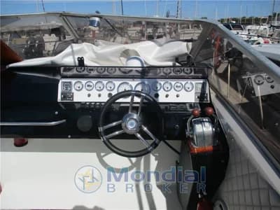 Poole Power - Sunseeker 28 Portofino 3